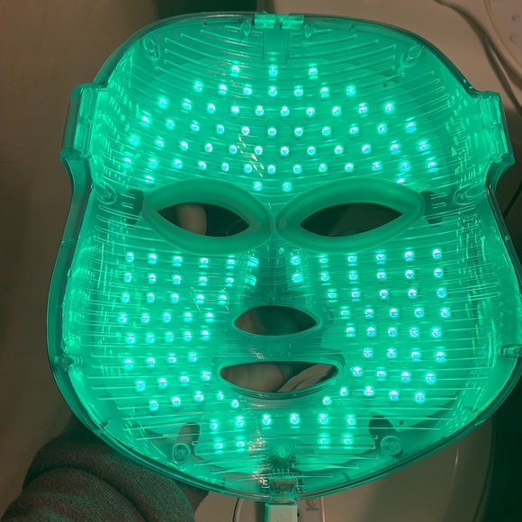 Rejuven LED Mask - Picture 6 of 6